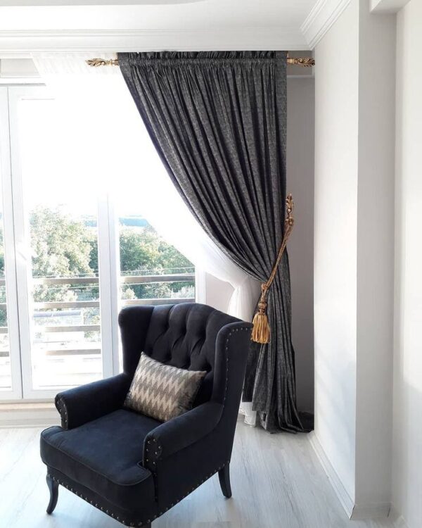 Main (solid) curtains